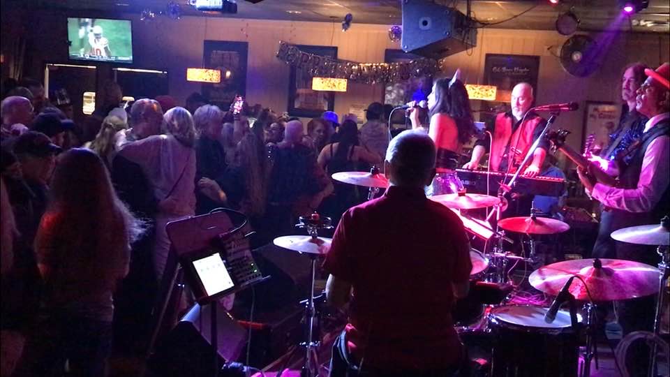 323421646_907025843641751_3132505011152438651_n